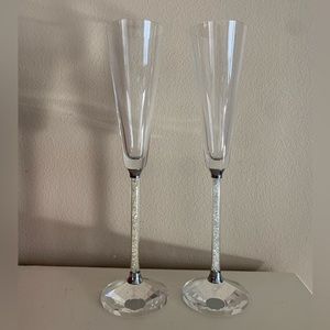 Oleg Cassini Crystal Diamond Toasting Flutes